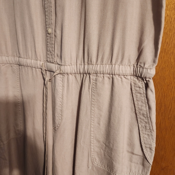 Vineyard Vines Garment-Dyed Utility Jumpsuit Beige Tan 14 NWat - Picture 3 of 6